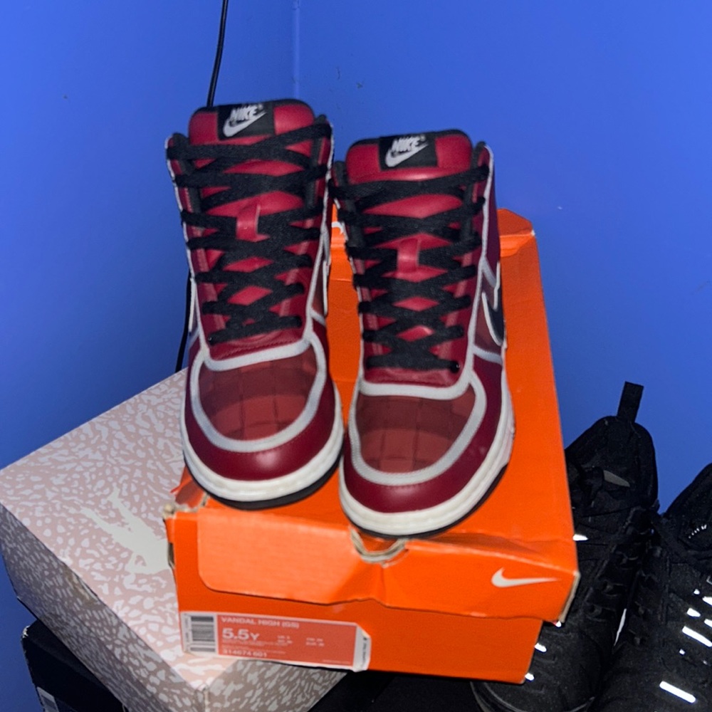 Nike Vandal High “Team Red” 2007